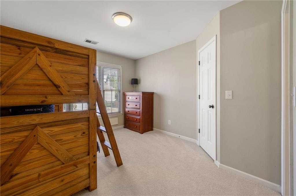 1075 Queensgate Drive SE