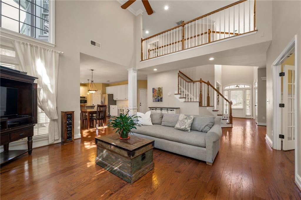 1075 Queensgate Drive SE