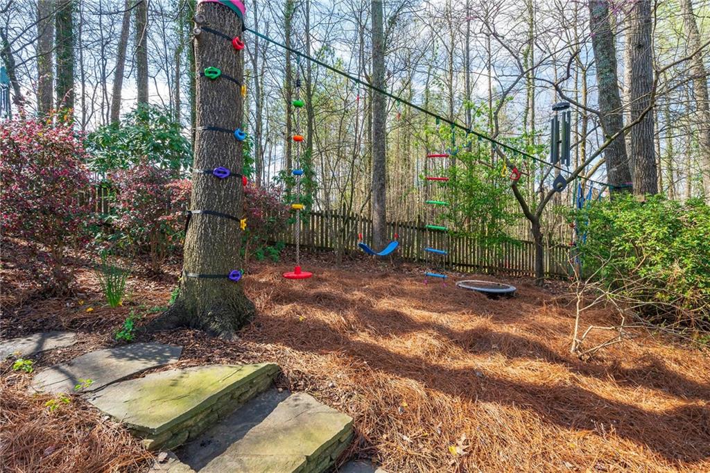 1075 Queensgate Drive SE