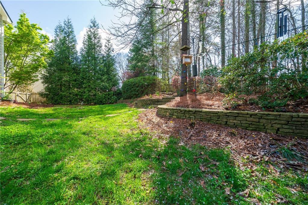 1075 Queensgate Drive SE