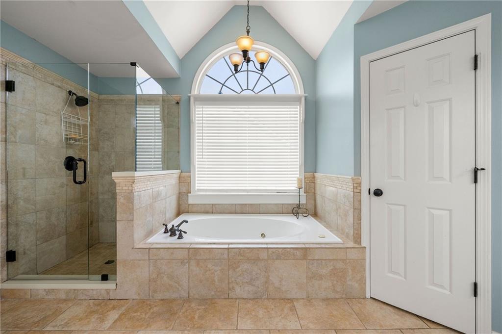 1075 Queensgate Drive SE