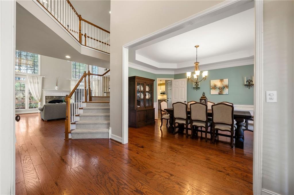 1075 Queensgate Drive SE