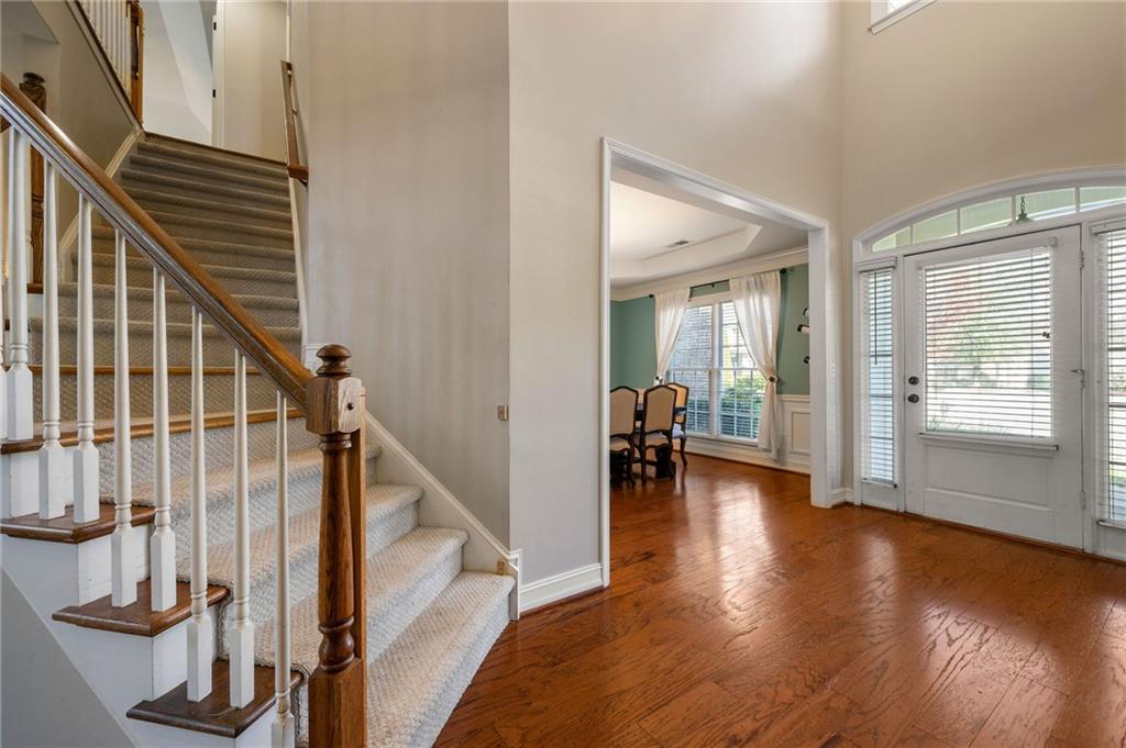 1075 Queensgate Drive SE