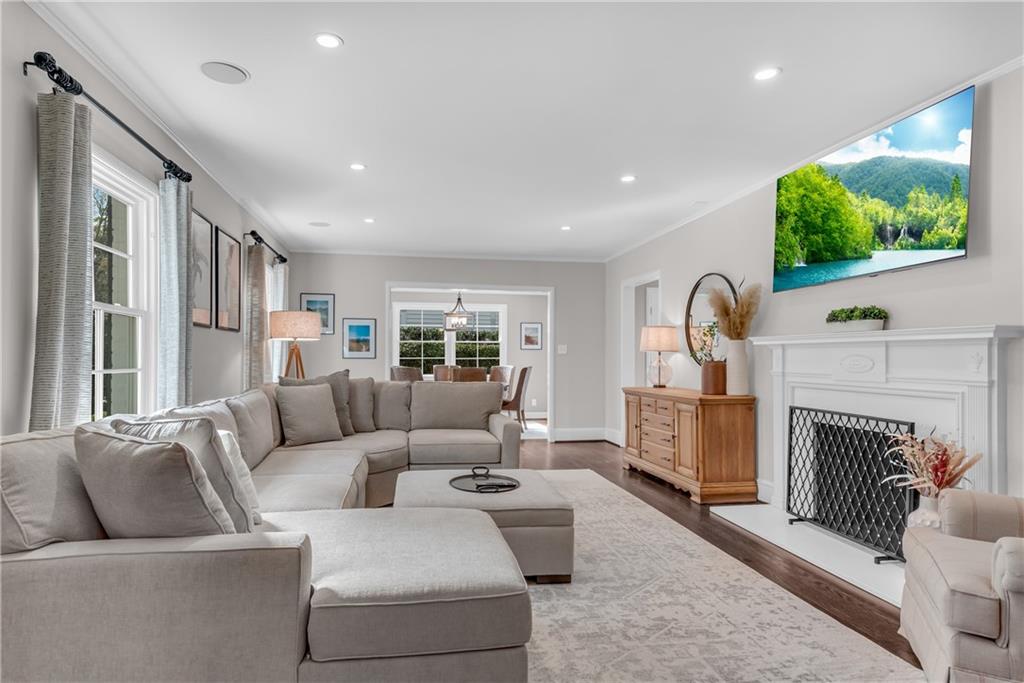 570 Peachtree Battle Avenue NW