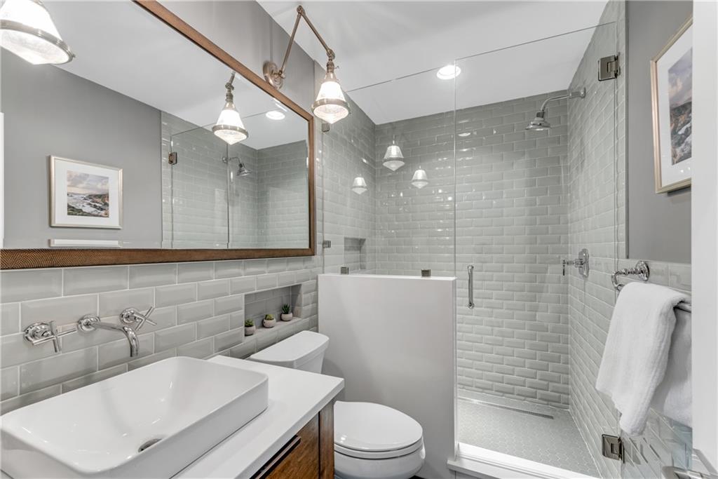 570 Peachtree Battle Avenue NW