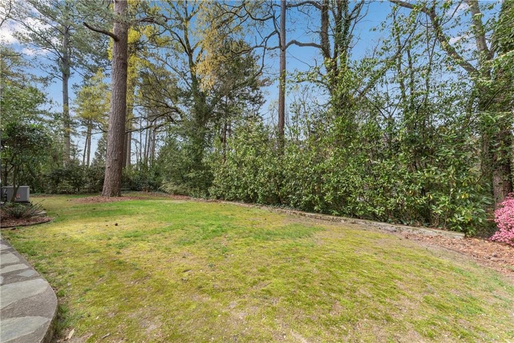 570 Peachtree Battle Avenue NW