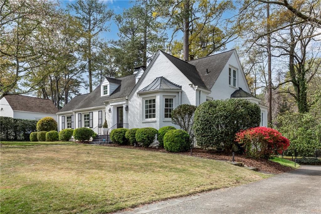 570 Peachtree Battle Avenue NW
