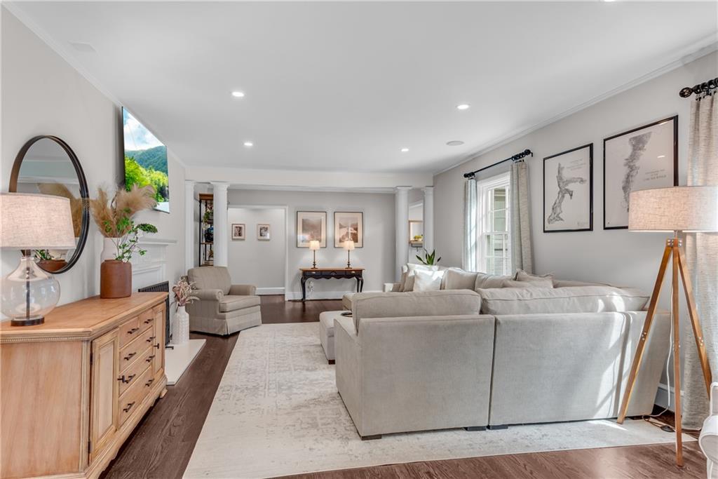 570 Peachtree Battle Avenue NW