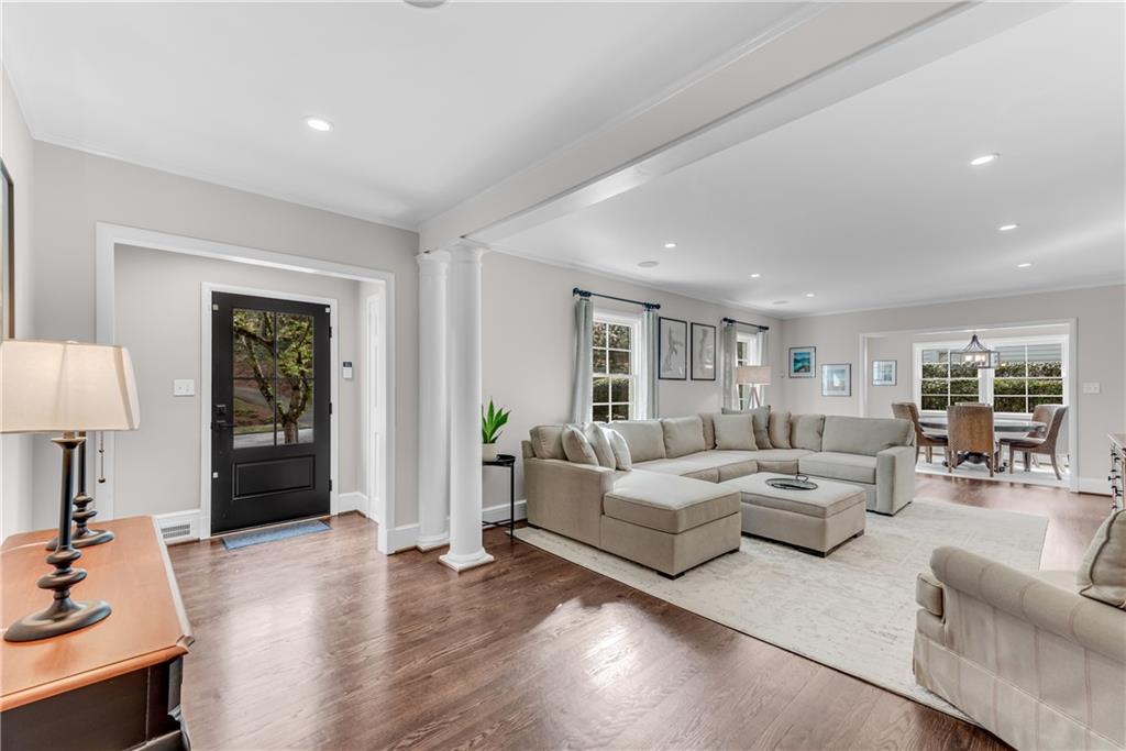 570 Peachtree Battle Avenue NW
