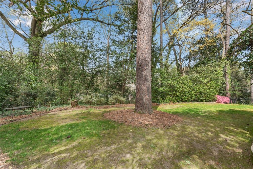570 Peachtree Battle Avenue NW