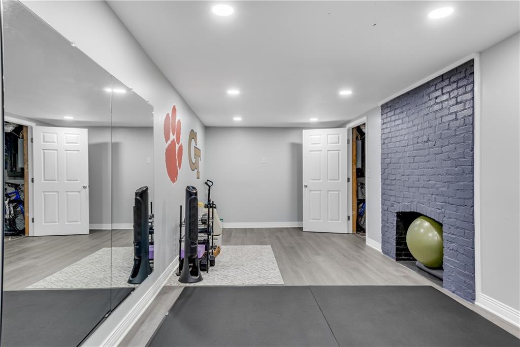 570 Peachtree Battle Avenue NW