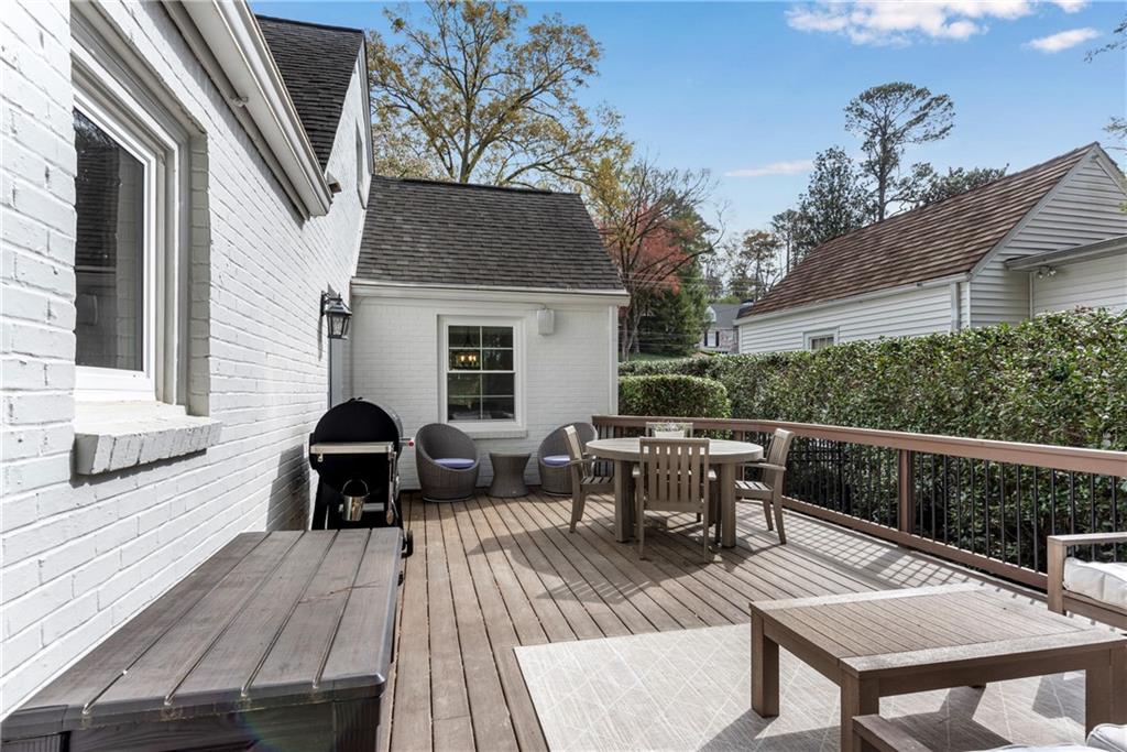570 Peachtree Battle Avenue NW
