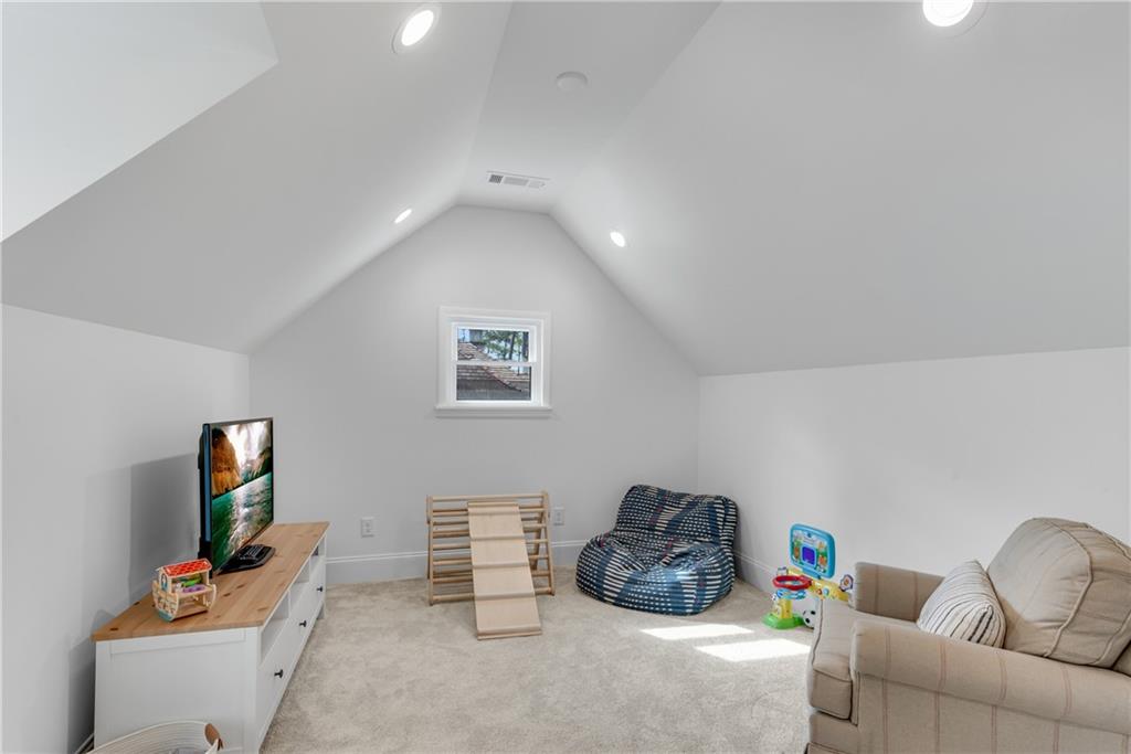 570 Peachtree Battle Avenue NW