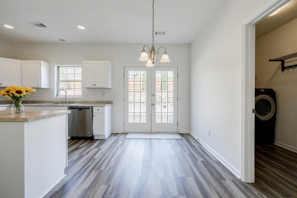 685 Manor Glen Drive