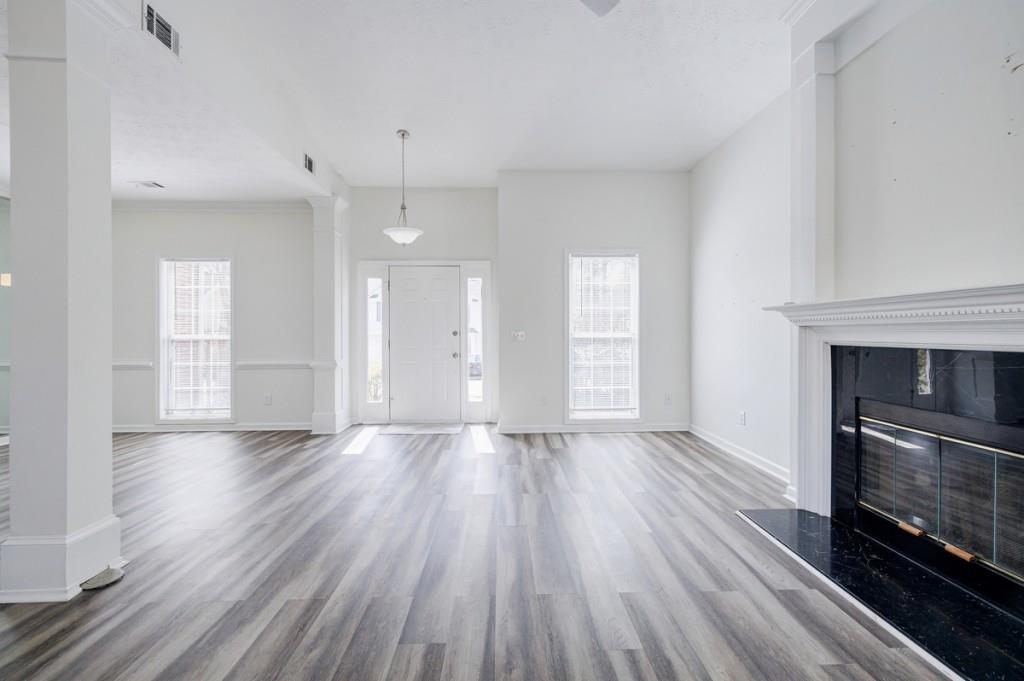 685 Manor Glen Drive