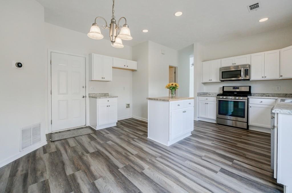 685 Manor Glen Drive