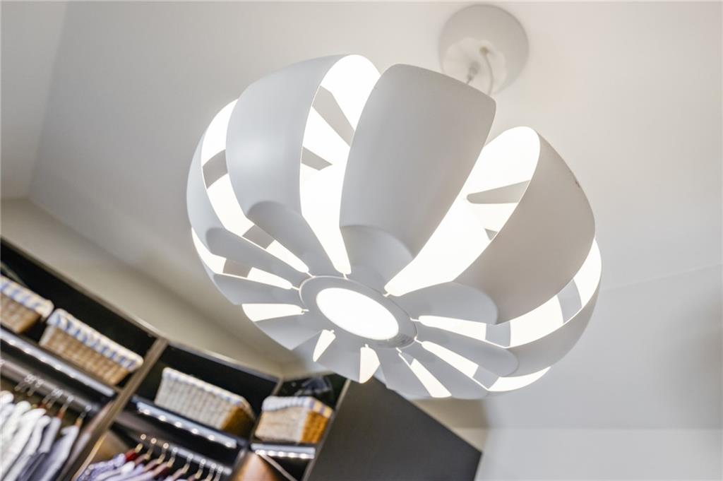 196 E Wesley Road NE