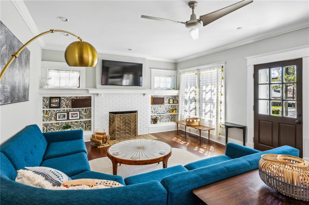 196 E Wesley Road NE