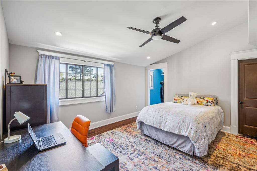 196 E Wesley Road NE