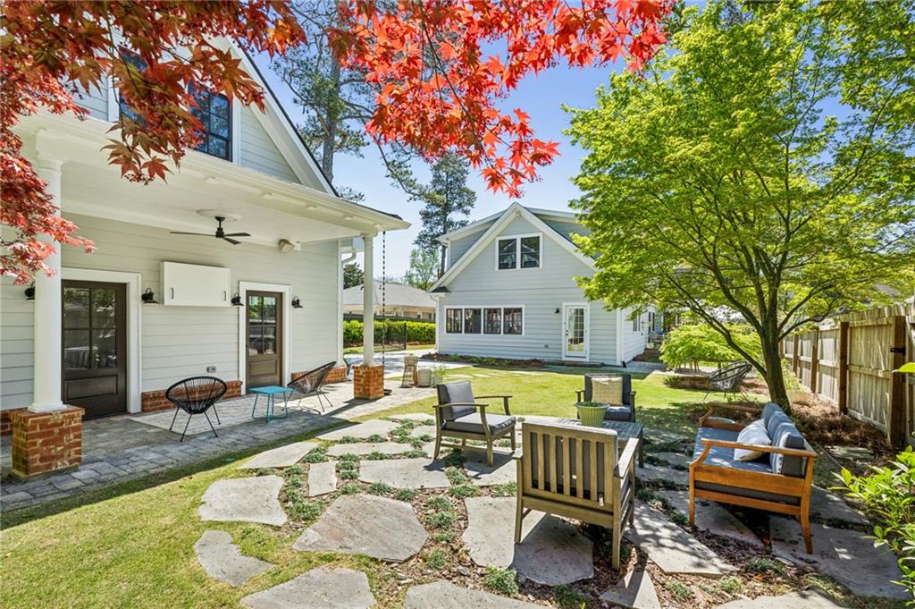 196 E Wesley Road NE