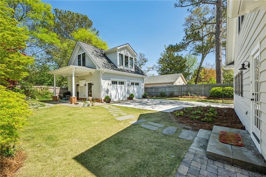 196 E Wesley Road NE