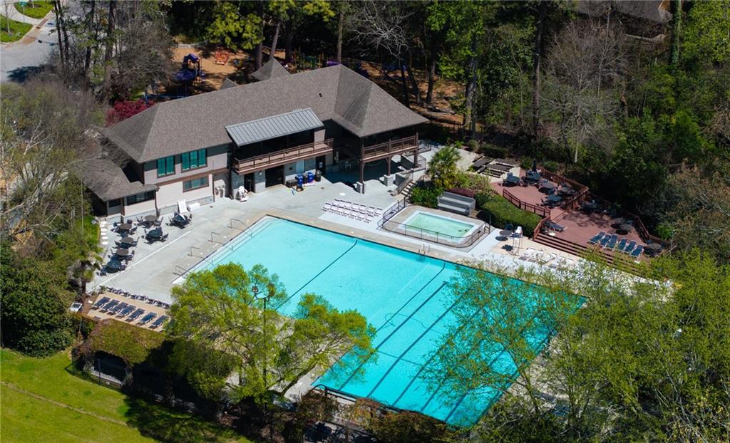 196 E Wesley Road NE