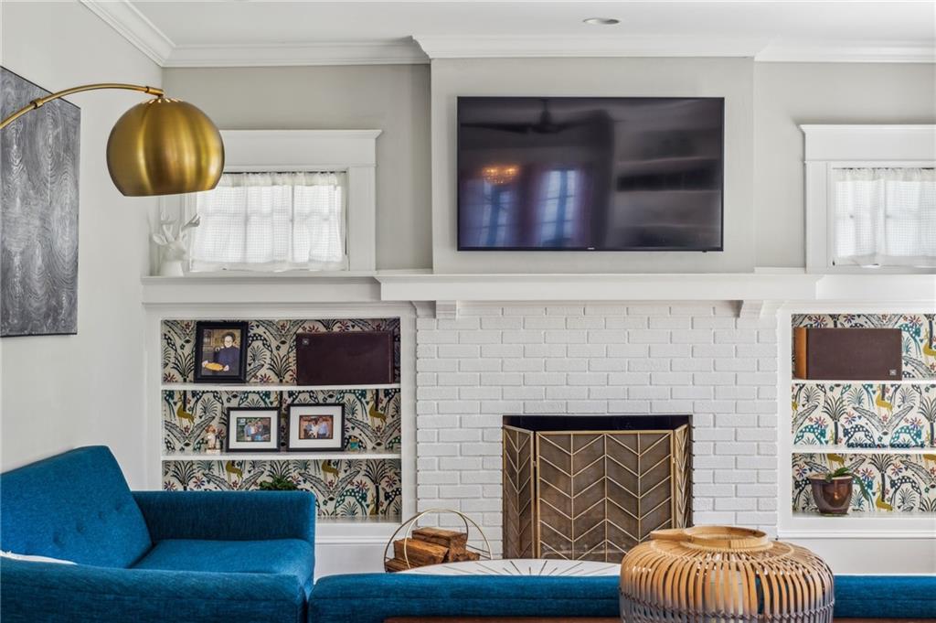 196 E Wesley Road NE