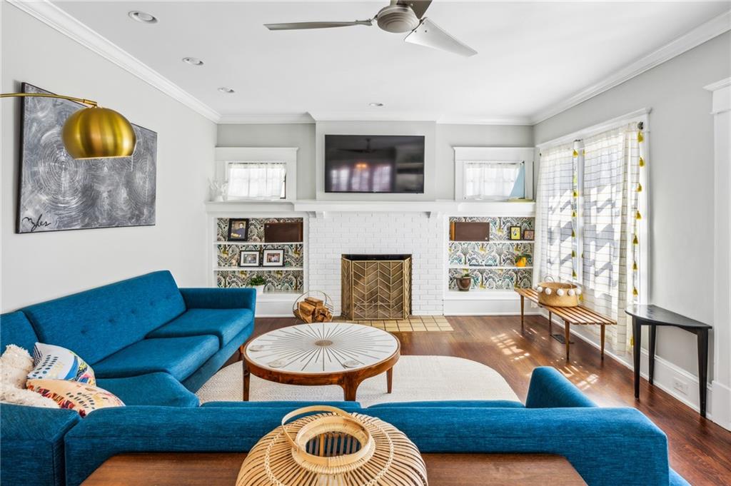 196 E Wesley Road NE