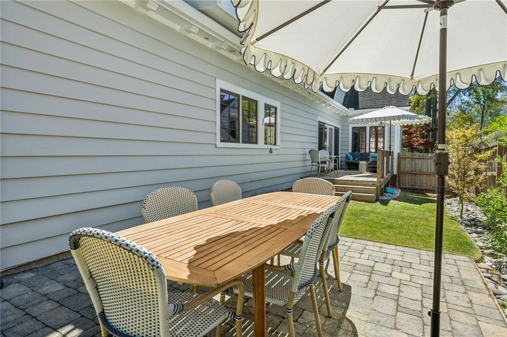 196 E Wesley Road NE