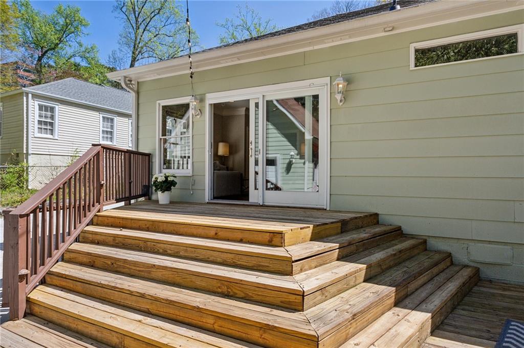 1914 Ardmore Road NW