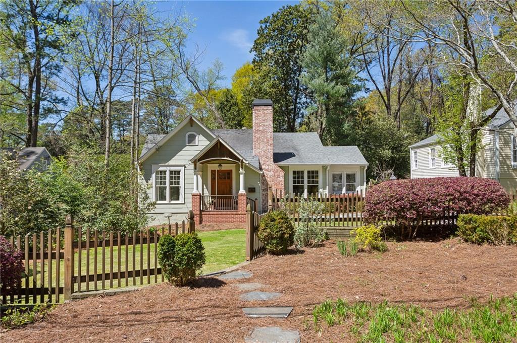 1914 Ardmore Road NW