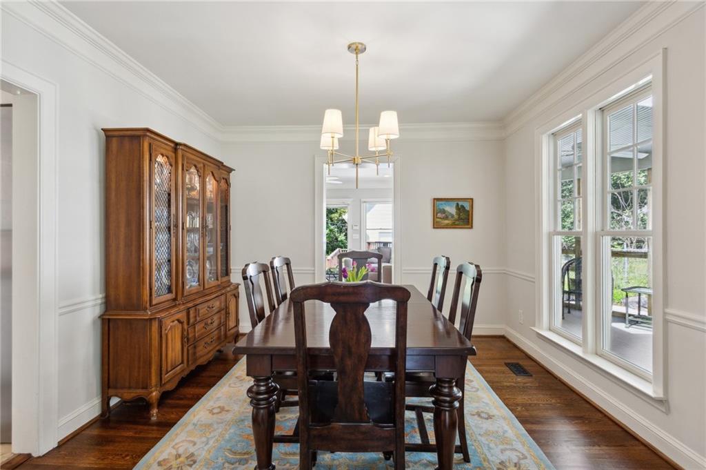 1914 Ardmore Road NW