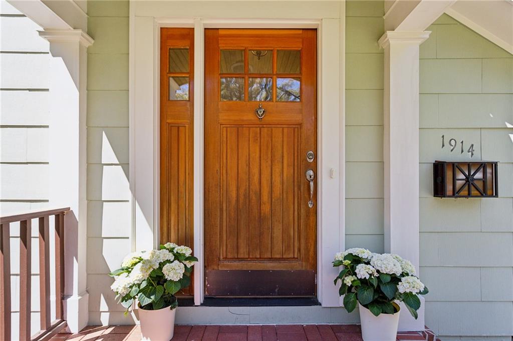 1914 Ardmore Road NW