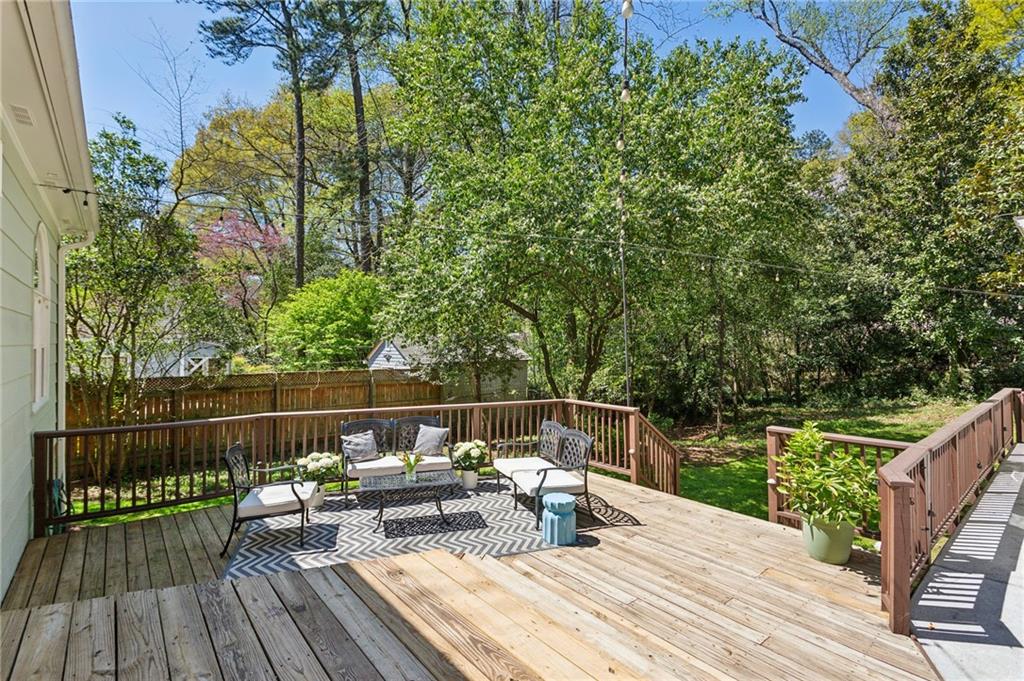 1914 Ardmore Road NW