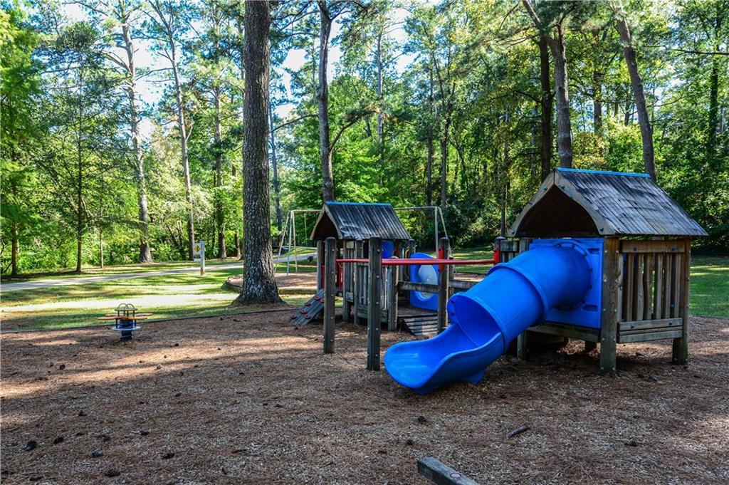 1914 Ardmore Road NW