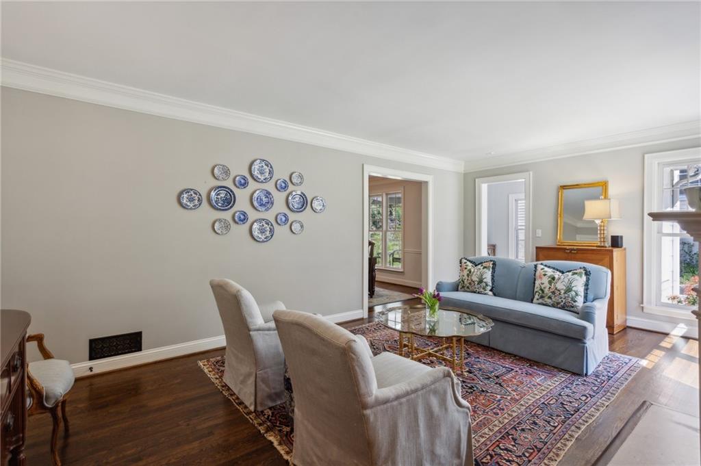 1914 Ardmore Road NW