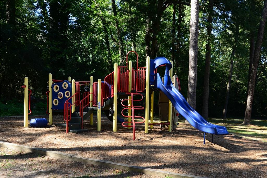 1914 Ardmore Road NW