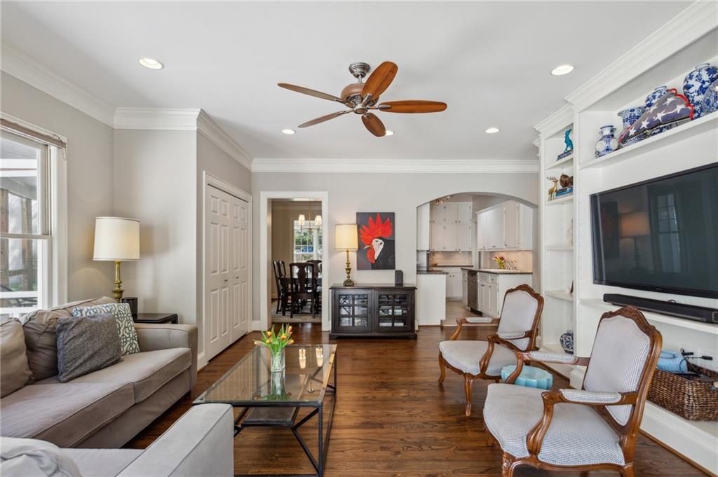 1914 Ardmore Road NW