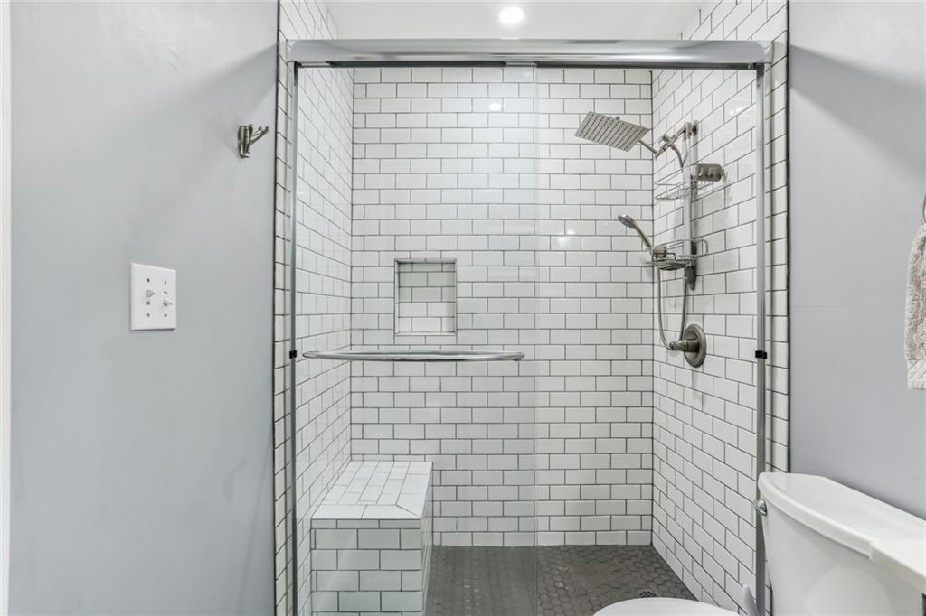 228 Peachtree Hollow Court