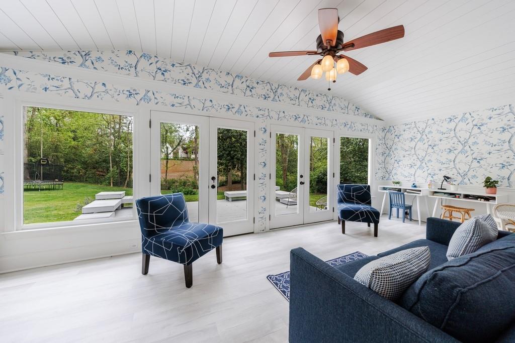 2879 Castlewood Drive