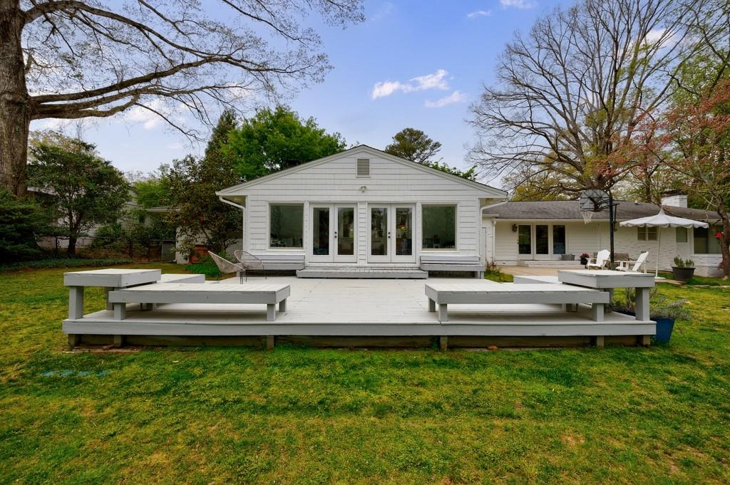 2879 Castlewood Drive