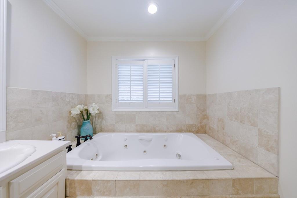 2879 Castlewood Drive