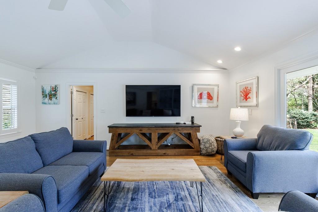 2879 Castlewood Drive