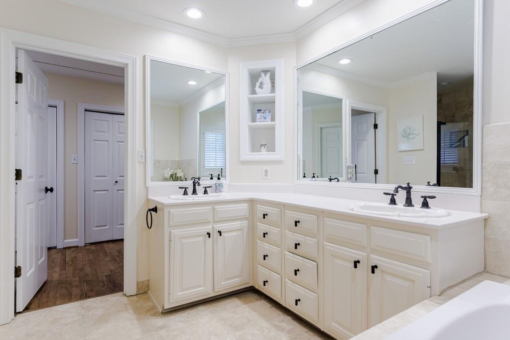 2879 Castlewood Drive