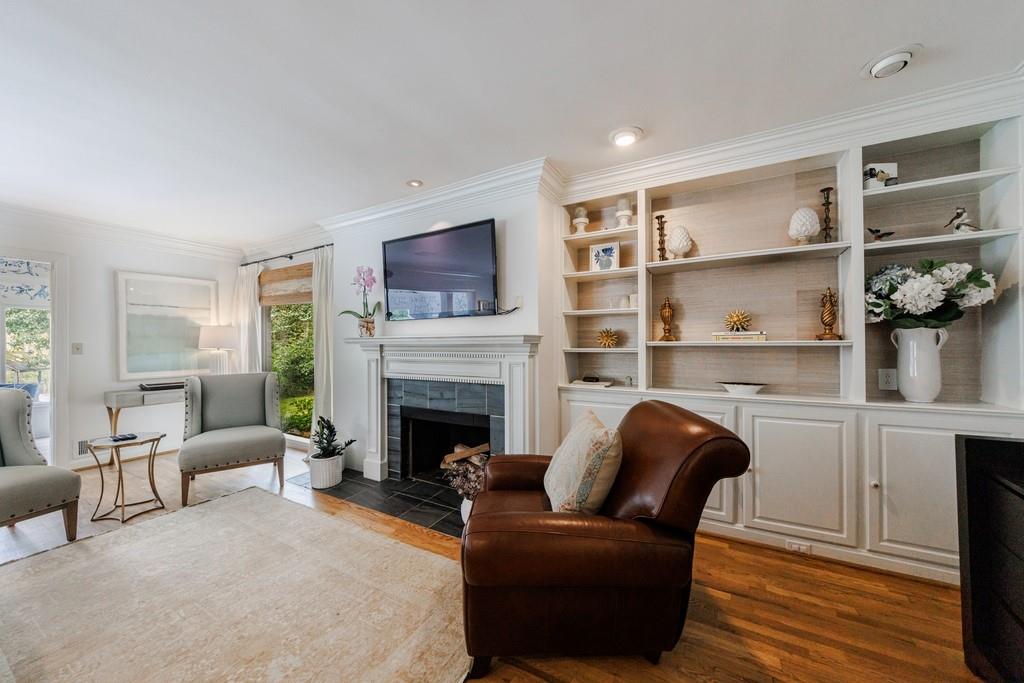 2879 Castlewood Drive