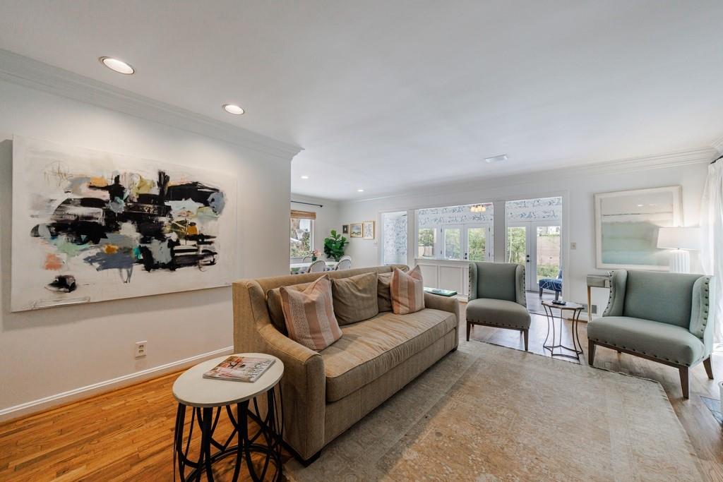 2879 Castlewood Drive