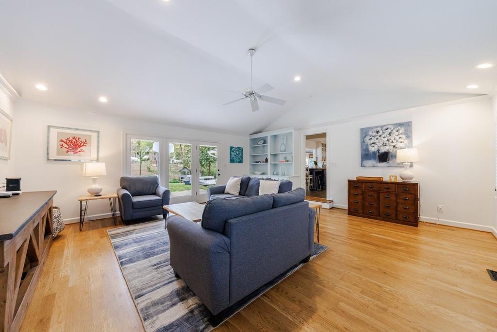 2879 Castlewood Drive