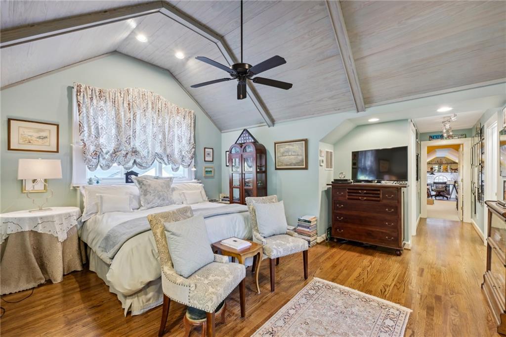 76 Huntington Road NE