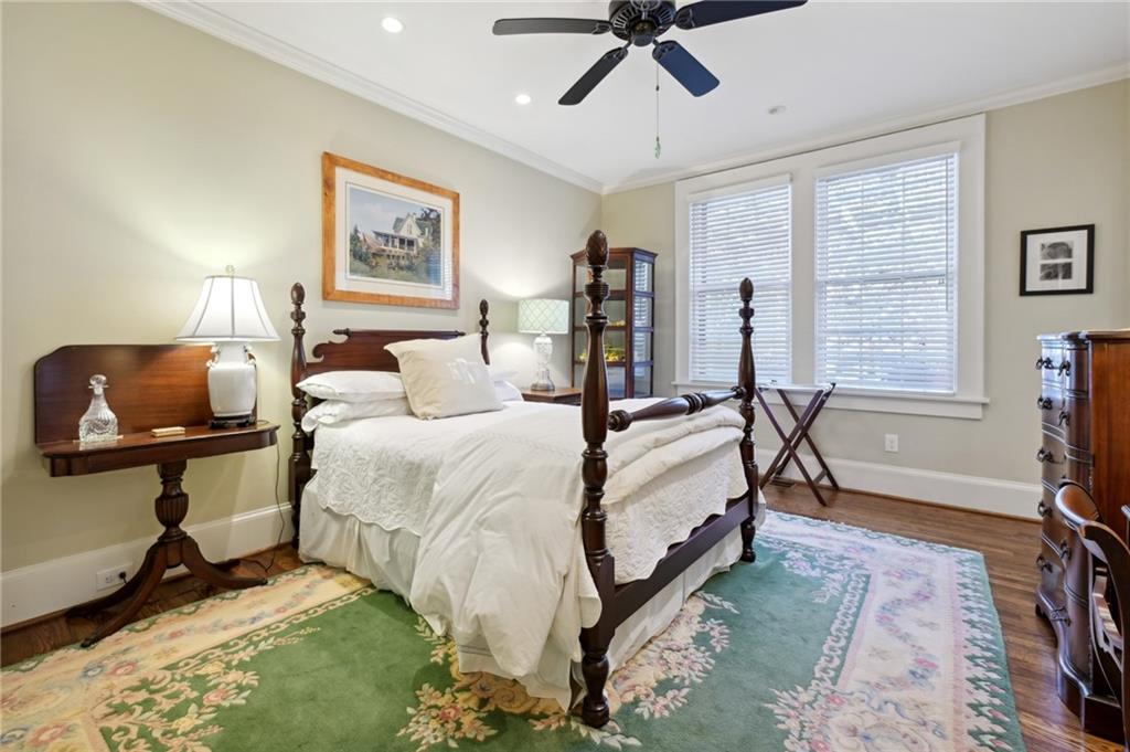 76 Huntington Road NE