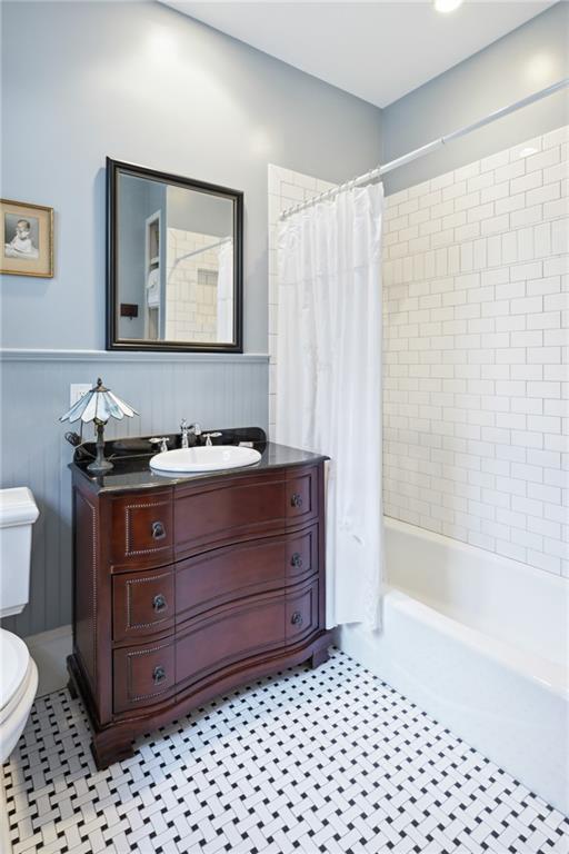 76 Huntington Road NE